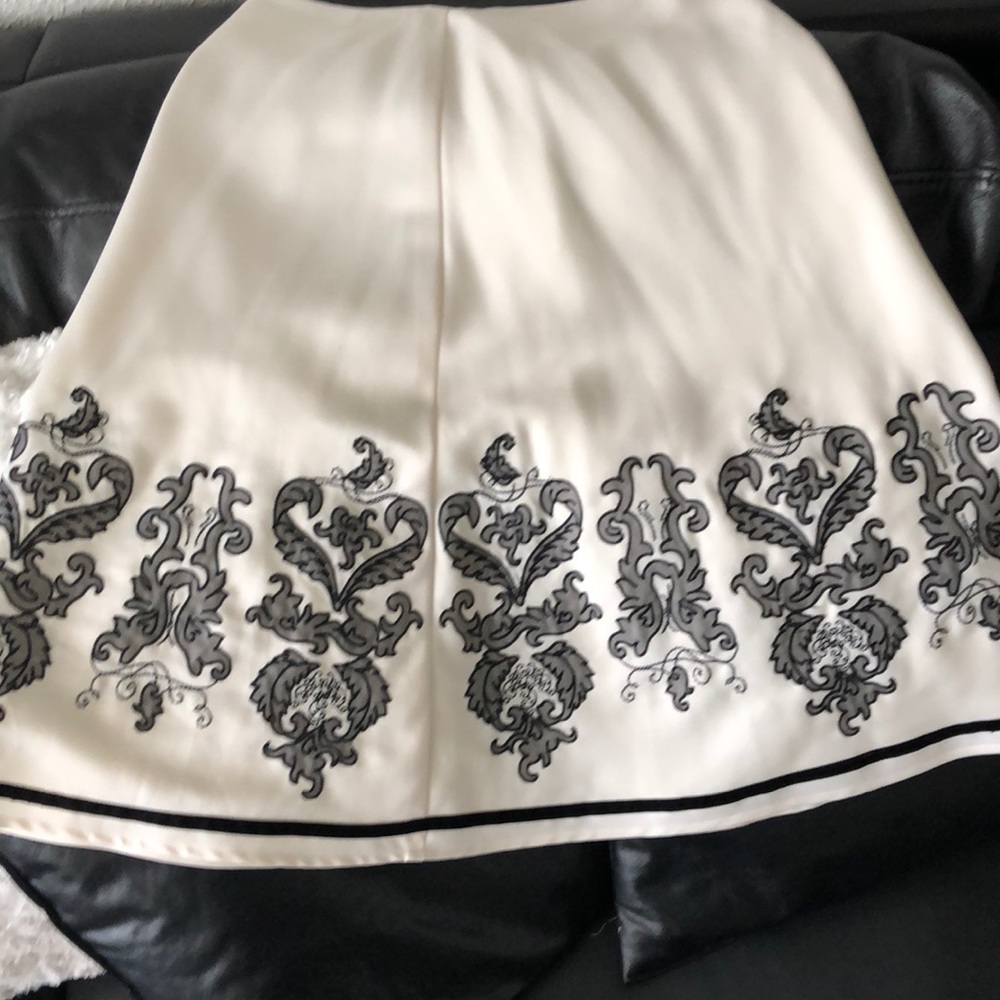 💙3 for $25: Women’s Flare Skirt